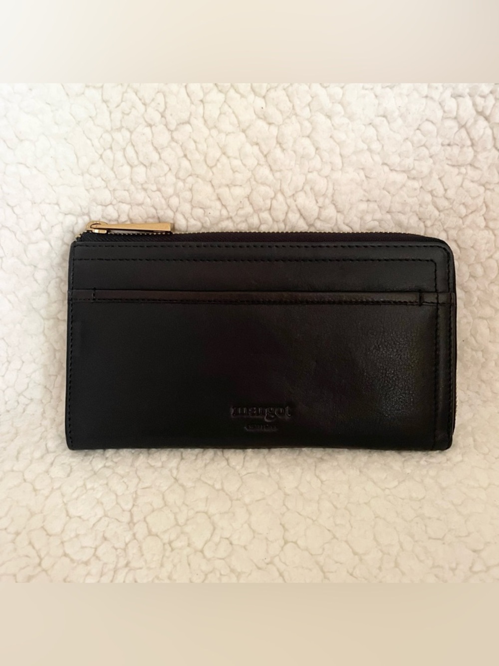 NWOT Margot New York Gabby Wallet